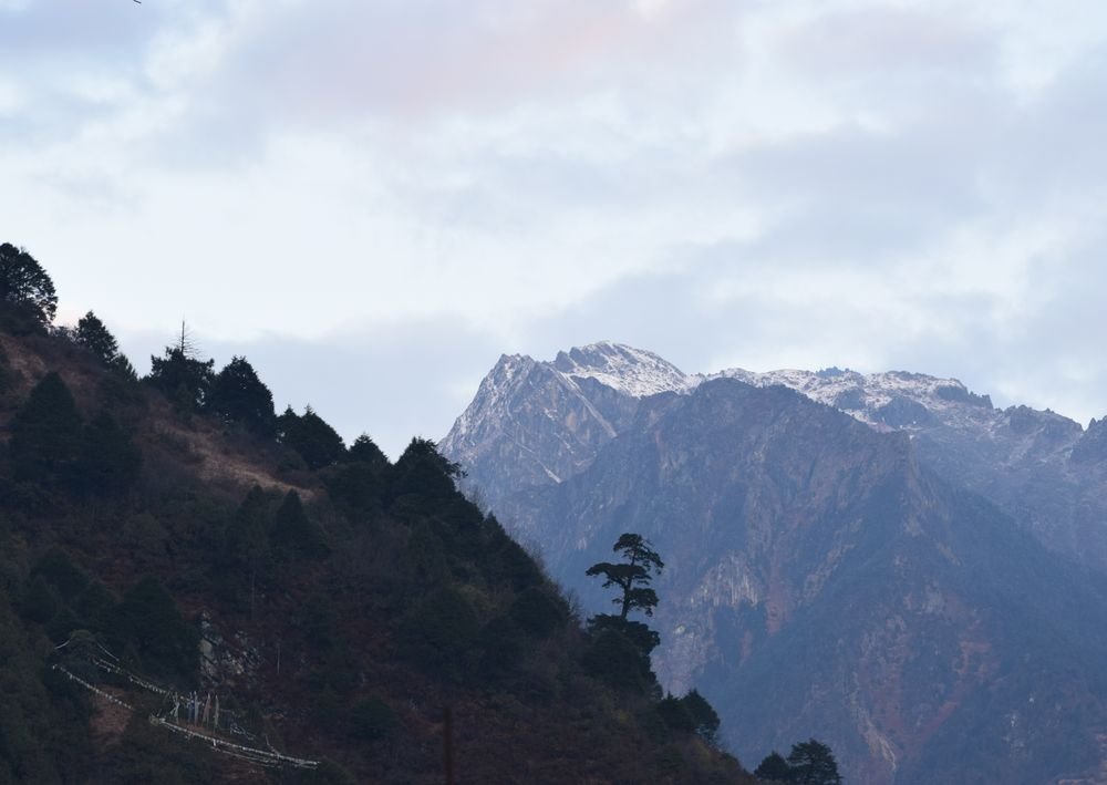 The mountains at Lachen