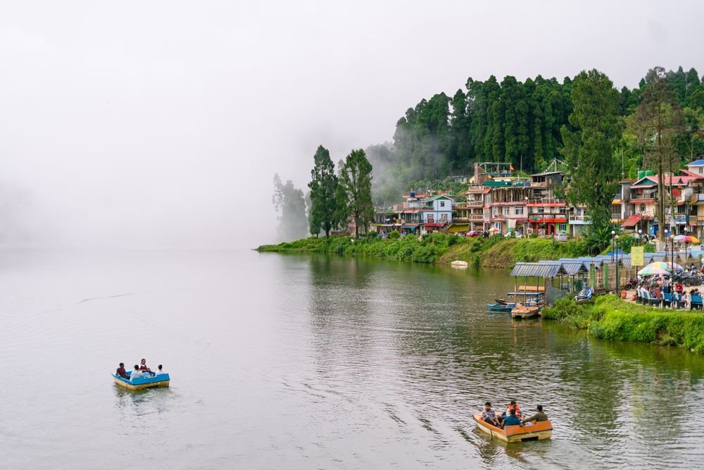 Boating on Mirik Lake