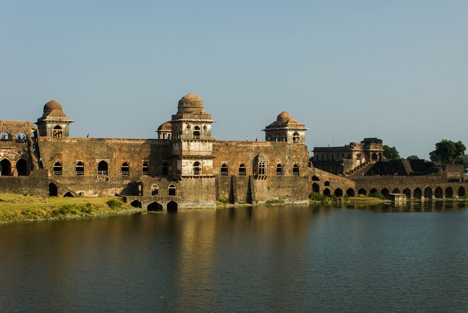 Jahaz Mahal reflected in its lake, Mandu